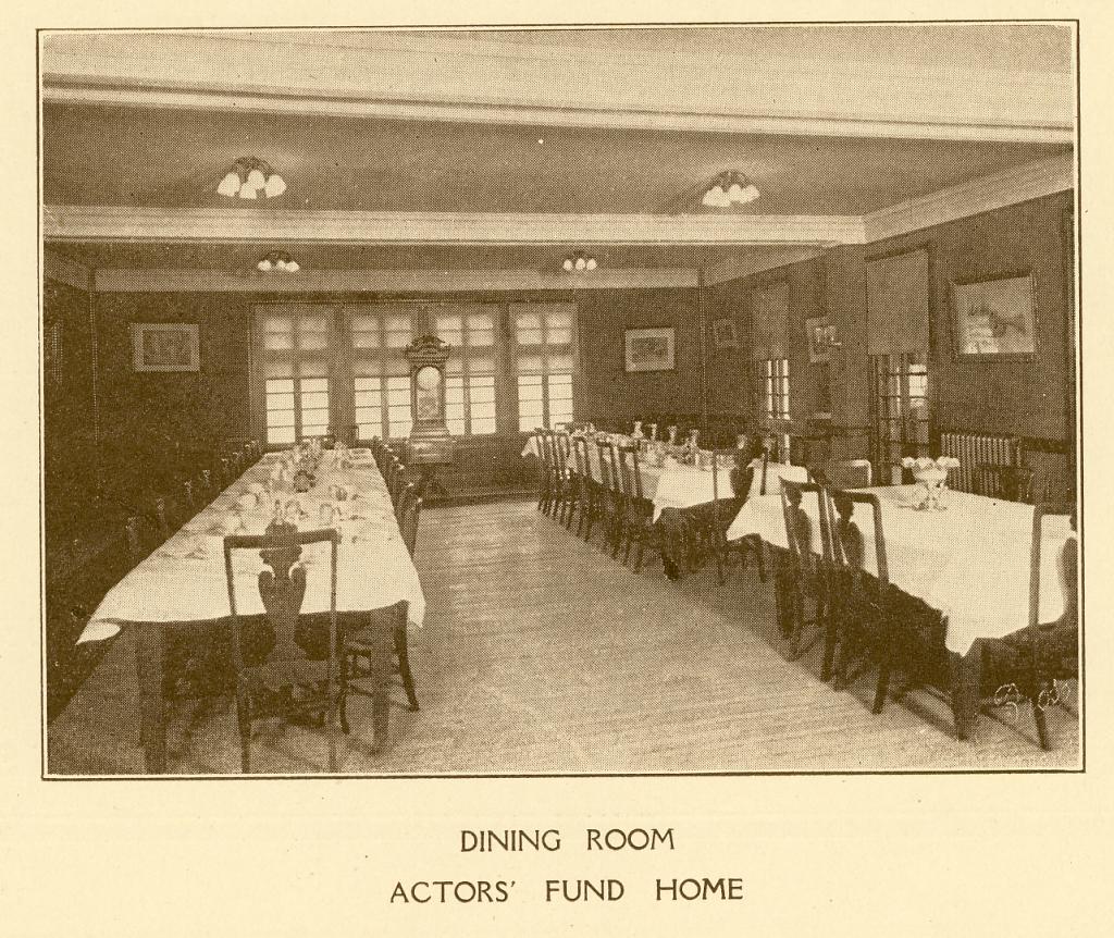 The Dining Room at the Actors Fund Home, Staten Island, c. 1917. | Photo by Entertainment Community Fund